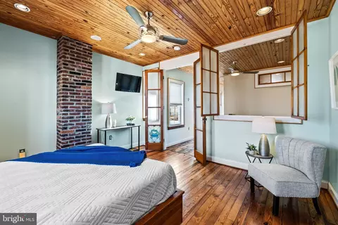Bedroom - 1504 Riverside Ave, Baltimore, MD 21230 photo 1 of 8