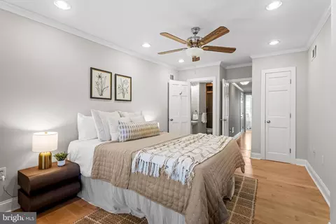 Bedroom - 122 E Barney St, Baltimore, MD 21230 photo 3 of 6