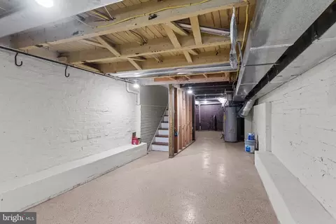 Entry Way - 122 E Barney St, Baltimore, MD 21230 photo 6 of 6