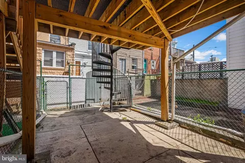 Exterior - 122 E Barney St, Baltimore, MD 21230 photo 7 of 8