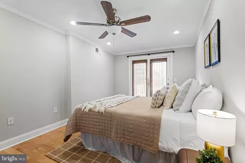Bedroom - 122 E Barney St, Baltimore, MD 21230 photo 2 of 6