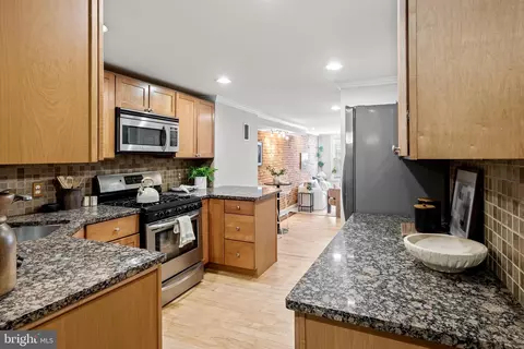 Kitchen - 122 E Barney St, Baltimore, MD 21230 photo 3 of 4