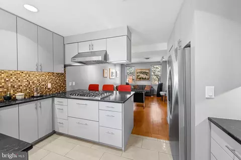 Kitchen - 1637 E Baltimore St, Baltimore, MD 21231 photo 3 of 5