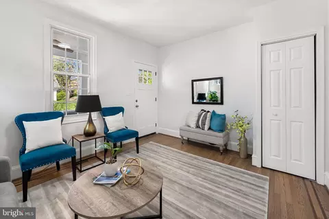 Entry Way - 305 E Melrose Ave, Baltimore, MD 21212 photo 1 of 4
