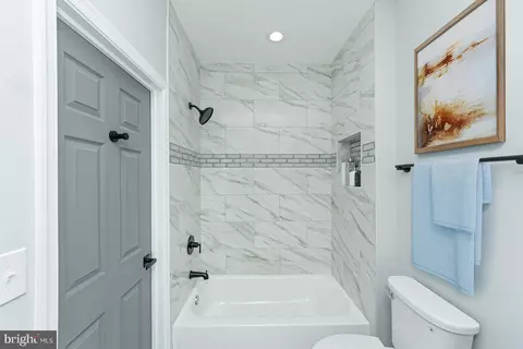 2323 E Madison St, Baltimore, MD 21205 photo 9