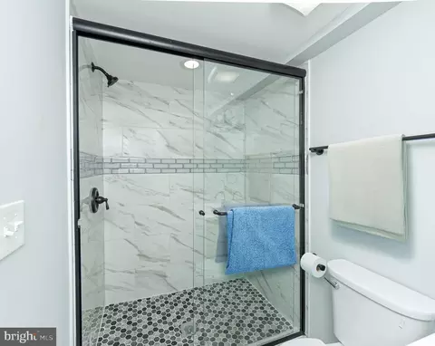 2323 E Madison St, Baltimore, MD 21205 photo 14