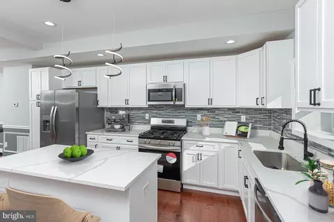 2323 E Madison St, Baltimore, MD 21205 photo 4