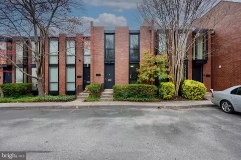 240 W Lafayette Ave W, Baltimore, MD 21217