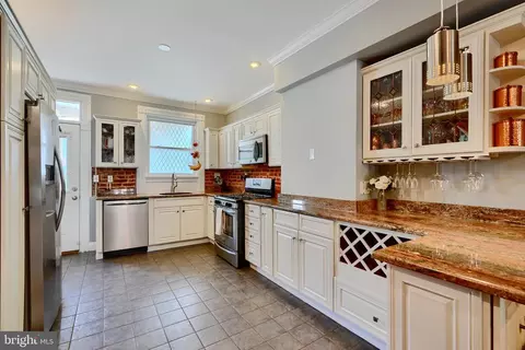313 S Robinson St, Baltimore, MD 21224 photo 10