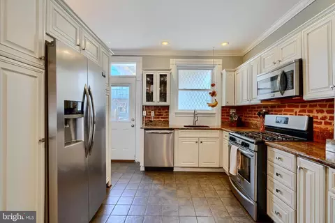 313 S Robinson St, Baltimore, MD 21224 photo 11