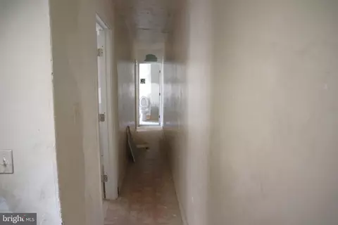 Entry Way - 1017 E Preston St, Baltimore, MD 21202 photo 7 of 7