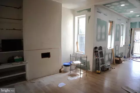 Living - 1017 E Preston St, Baltimore, MD 21202 photo 1 of 2