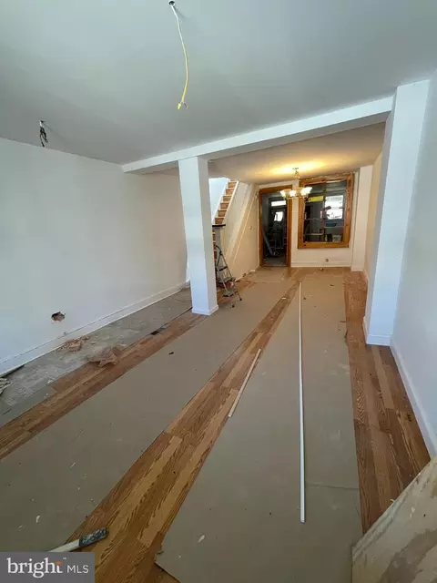 Entry Way - 3123 Sumter Ave, Baltimore, MD 21215 photo 2 of 11