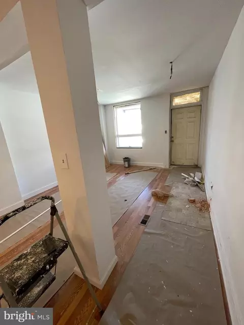 Entry Way - 3123 Sumter Ave, Baltimore, MD 21215 photo 5 of 11