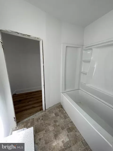 Bath - 3123 Sumter Ave, Baltimore, MD 21215 photo 3 of 3