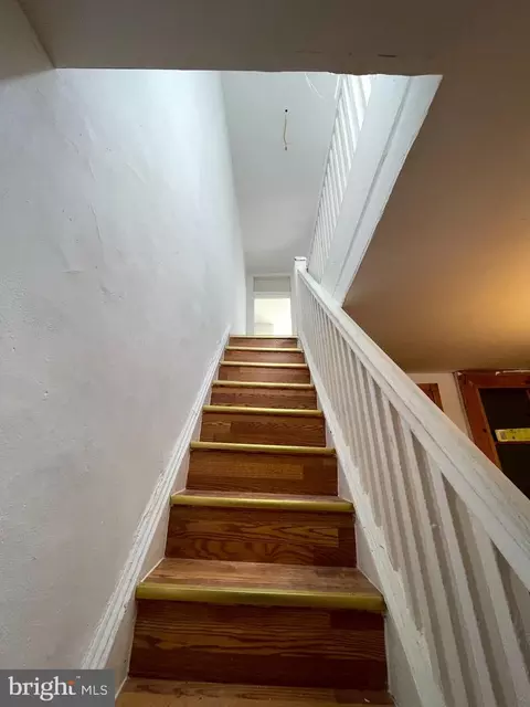 Entry Way - 3123 Sumter Ave, Baltimore, MD 21215 photo 9 of 11