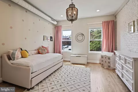 Bedroom - 544 E Clement St, Baltimore, MD 21230 photo 1 of 14
