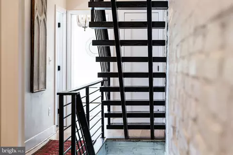 Entry Way - 544 E Clement St, Baltimore, MD 21230 photo 6 of 11
