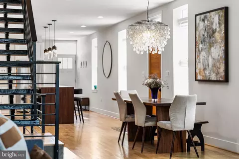 Entry Way - 544 E Clement St, Baltimore, MD 21230 photo 4 of 11