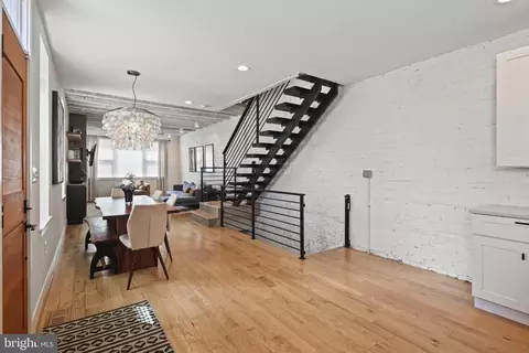 Entry Way - 544 E Clement St, Baltimore, MD 21230 photo 3 of 11