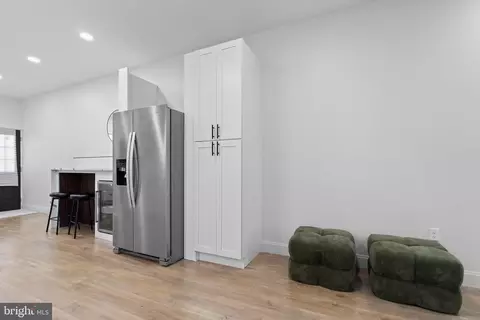 Entry Way - 715 E 20th St, Baltimore, MD 21218 photo 5 of 10