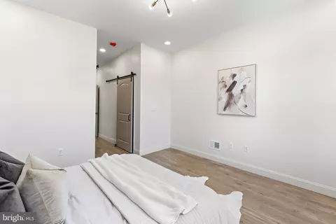 Bedroom - 715 E 20th St, Baltimore, MD 21218 photo 3 of 5