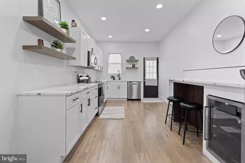 Entry Way - 715 E 20th St, Baltimore, MD 21218 photo 8 of 10