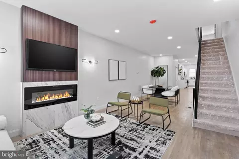 715 E 20th St, Baltimore, MD 21218