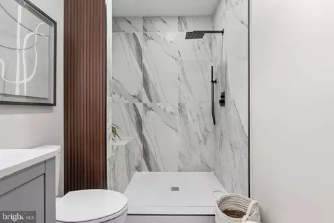 Bath - 715 E 20th St, Baltimore, MD 21218 photo 1 of 4