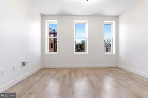 Living - 715 E 20th St, Baltimore, MD 21218 photo 1 of 1