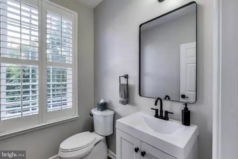 1317 Lowman St, Baltimore, MD 21230 photo 17