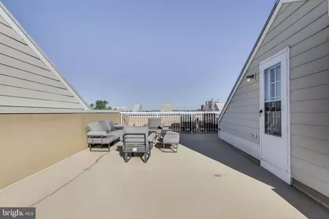 1317 Lowman St, Baltimore, MD 21230 photo 30