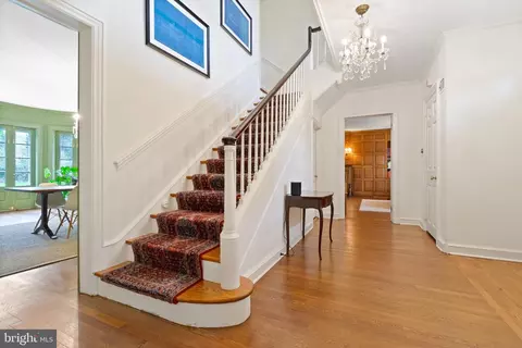 Entry Way - 211 Lambeth Rd, Baltimore, MD 21218 photo 1 of 4