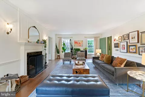 Living - 211 Lambeth Rd, Baltimore, MD 21218 photo 4 of 4