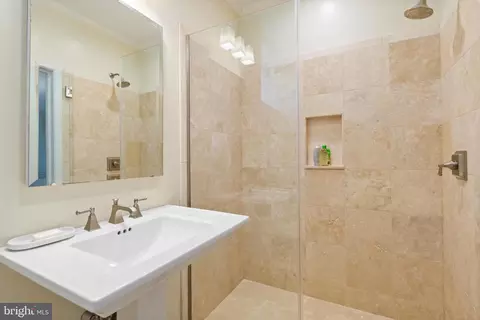 Bath - 211 Lambeth Rd, Baltimore, MD 21218 photo 2 of 7