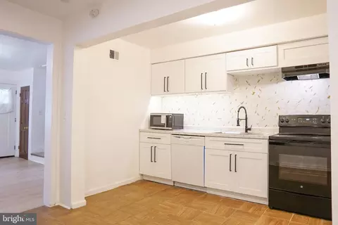 3825 10th St, Baltimore, MD 21225 photo 10