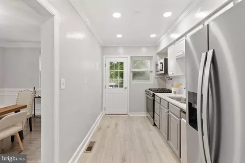 515 Coventry Rd, Baltimore, MD 21229 photo 14