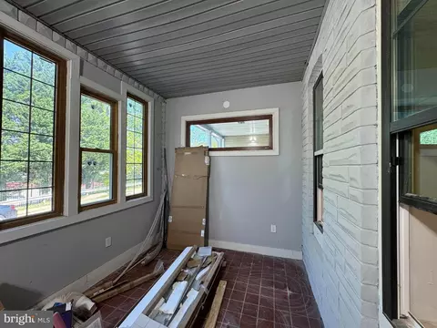 405 Yale Ave, Baltimore, MD 21229 photo 4