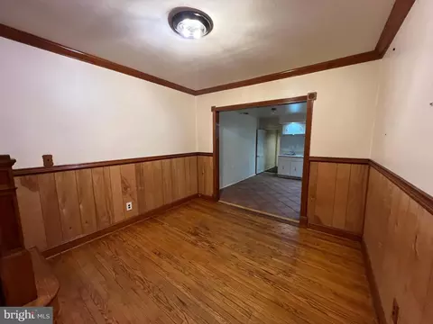 Living - 432 E Fort Ave, Baltimore, MD 21230 photo 4 of 7