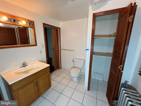 Bath - 432 E Fort Ave, Baltimore, MD 21230 photo 5 of 5