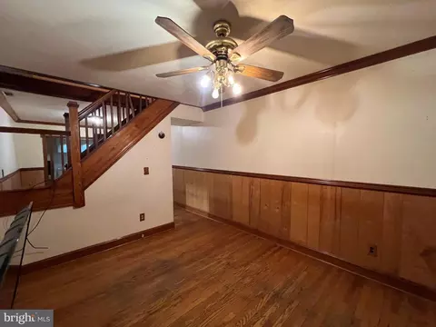 Living - 432 E Fort Ave, Baltimore, MD 21230 photo 2 of 7