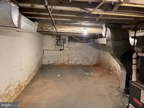 2221 E Biddle St, Baltimore, MD 21213 photo 19