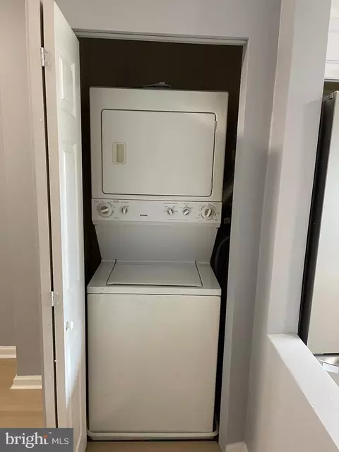 2221 E Biddle St, Baltimore, MD 21213 photo 25