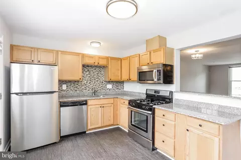 705 George St, Baltimore, MD 21201 photo 3