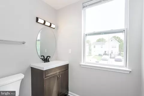 705 George St, Baltimore, MD 21201 photo 8