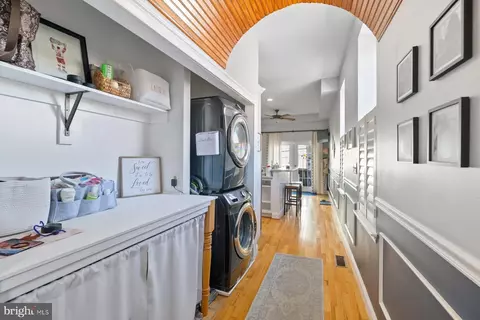 Entry Way - 1208 S Hanover St, Baltimore, MD 21230 photo 2 of 5