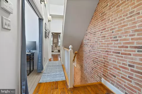Entry Way - 1208 S Hanover St, Baltimore, MD 21230 photo 4 of 5