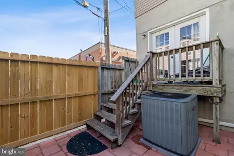 Exterior - 1208 S Hanover St, Baltimore, MD 21230 photo 4 of 8
