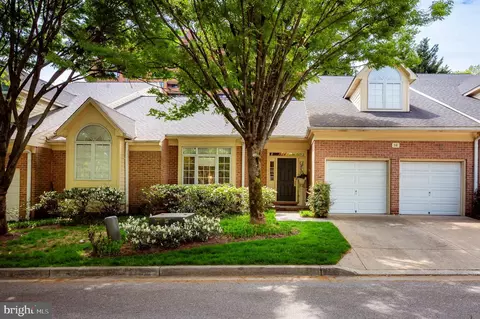 16 Roland Grn #8, Baltimore, MD 21210