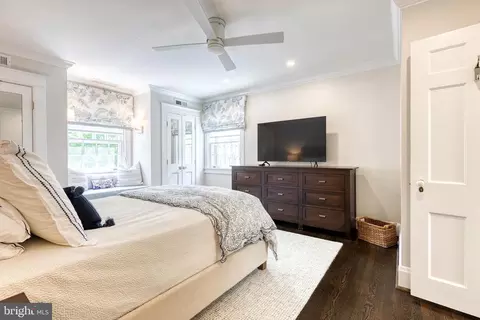 Bedroom - 225 Tunbridge Rd, Baltimore, MD 21212 photo 1 of 6